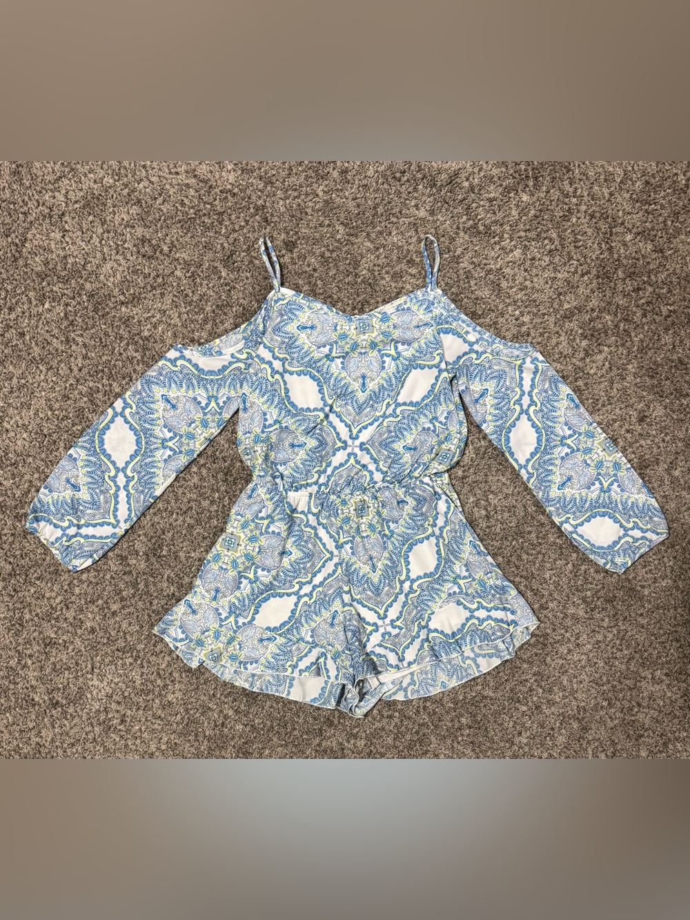 Altar'd State Paisley Print Cold Shoulder Romper! Size Small. - Picture 5 of 15